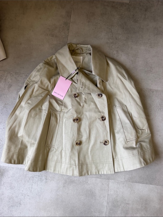 Avec Les Filles Jackets & Blazers - Double-Breasted Short Trench Jacket - Beige